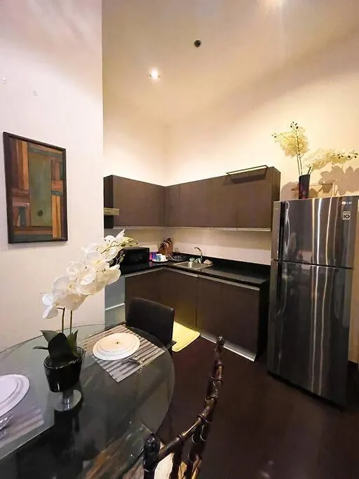 Cozy & Spacious 2Br Penthouse In Makati Manila Apartment